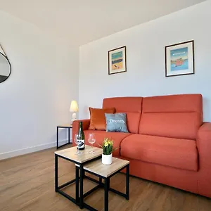 Appartement Stella Maris *50m De La Mer*parking Privé*terrasse, Larmor-Plage